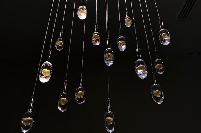 Photo Minimalist Metal Chandeliers